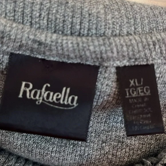 Rafaella-XL-gray-long sleeve sweater with faux leather trim, rib detailing top. - Picture 7 of 12